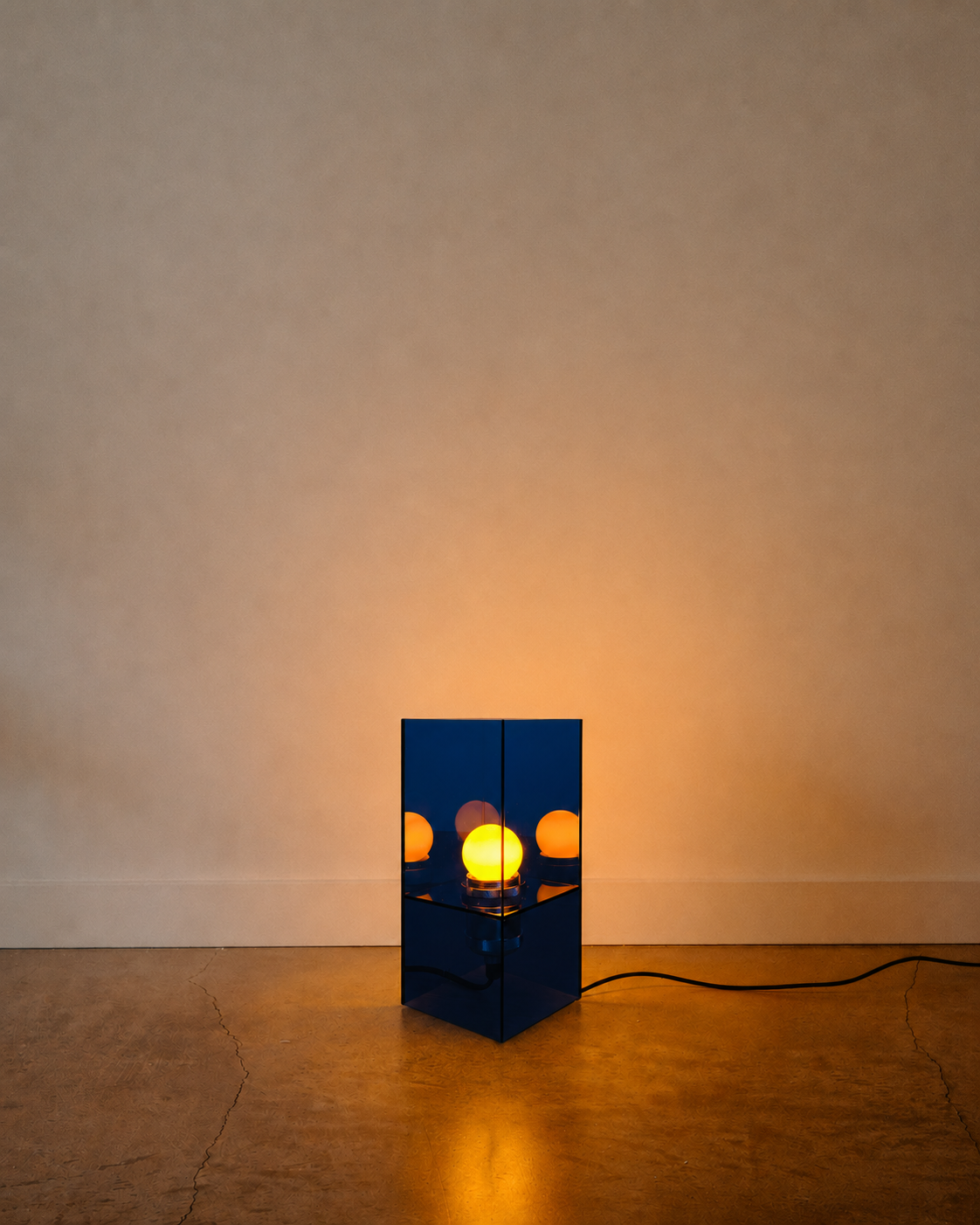 Acro Lamp